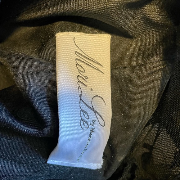 MoriLee Black Lace Dress, Size 10 (fits like a true 4) - Picture 4 of 4